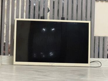 Televizorlar: İşlənmiş Televizor Sharp Led 82" 4K (3840x2160), Ünvandan götürmə