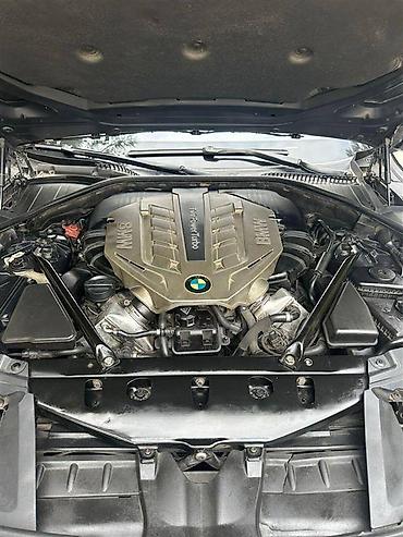 afdamabiler: BMW 750: 4.4 l | 2010 il Sedan — 2