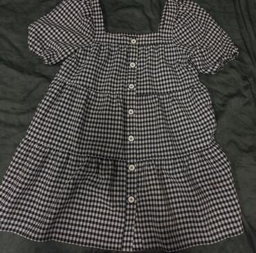 Юбки: ZARA markalı qadın paltarı - Dizayn: Qara-ağ dama (gingham) naxışlı