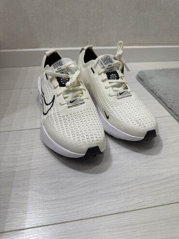 Кроссовки и спортивная обувь: Мужские кроссовки, 42, Nike, Новый