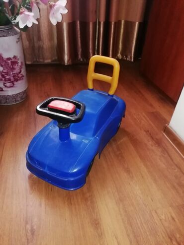 машины для детей: Машина самокат толокар