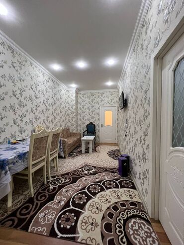 Uzunmüddətli kirayə mənzillər: Xətai rayonu,Əhmedli metrosu, pit stopun arxasindaki binada,22 — 2