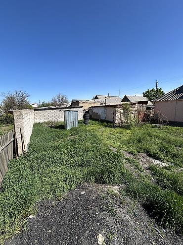 Продажа коттеджей и домов: Продаю дом в г.Кара-Балта Район почтового (ул.Кирова) Дом 60 кв.м + — 2