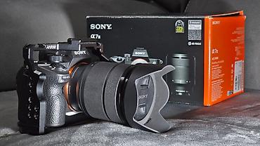 sony a7 iv: Sony A7 III (ILCE-7M3) + Obyektiv + Andoer Cage (Kafes) Təsvir: Çox az — 4