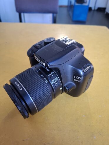 фотоаппарат 600d: Продаю фотоаппарат canon 1200d с объективом 18-55 в отличном