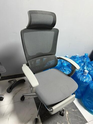 удобный компьютерный стол: Офис креслолор, Колдонулган, Дөңгөлөктүү, түсү - Боз, Акылуу жеткирүү