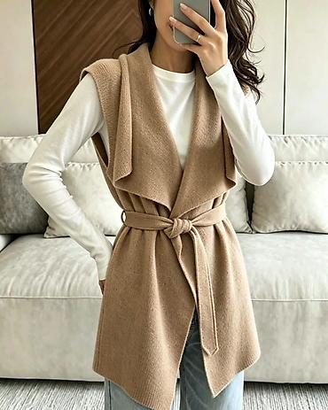 Prsluci: Prsluk: 2.500dinara
S M L XL — 4
