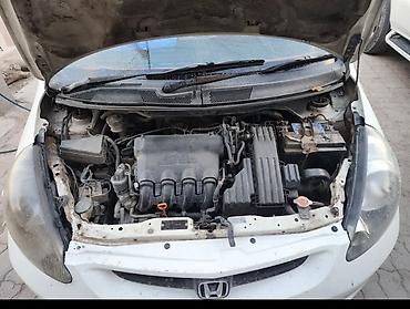 Honda: Honda Fit: 2002 г., 1.3 л, Вариатор, Бензин, Хэтчбэк — 8