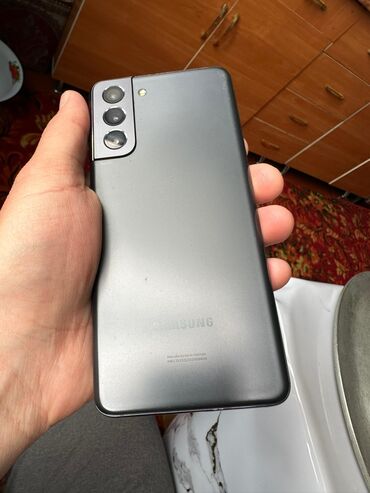 snapdragon 865: Samsung Galaxy S21 5G, Б/у, 128 ГБ, цвет - Серебристый, 1 SIM, eSIM