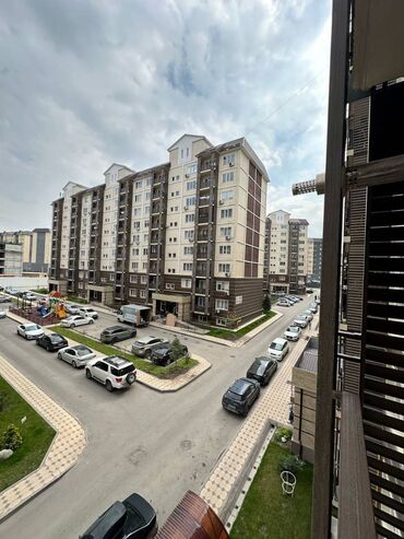 продаю футбольное поле: 2 комнаты, 70 м², 3 этаж