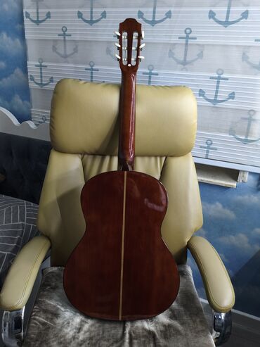 Klassik gitaralar: Salam klassik gitara satılır. 2 aydi alinib çox səliqəli istifadə -da lalafo.az — 7 Klassik gitaralar: Salam klassik gitara satılır. 2 aydi alinib çox səliqəli istifadə — 7