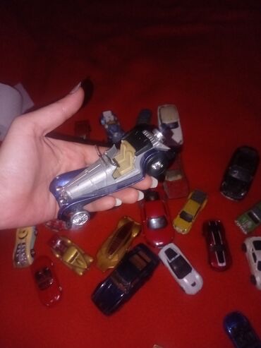 Figurice i makete: Autici ima raznih Dogovor na lalafo.rs — 1 Figurice i makete: Autici ima raznih Dogovor — 1