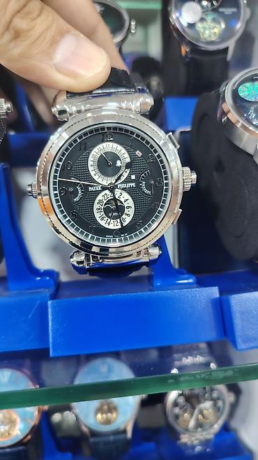 3d saat: Patek Philippe üslubunda klassik kişi qol saatları - Korpus: qızılı — 3