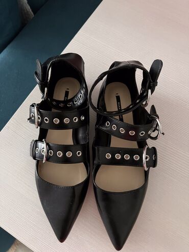 коричневые туфли: Туфли 36, цвет - Черный