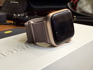 чехол apple watch: Умные часы Apple Watch Series 5 с корпусом из алюминия золотого цвета