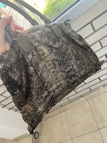 Handbags: Prelepa nova torba