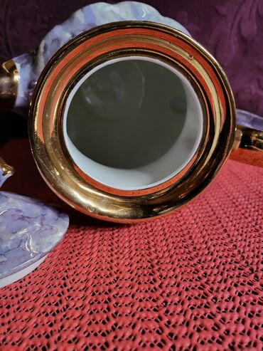 Čajnici: Bokal nov porcelanaki Walbrzych Poljska 70te. Visina. 21,5cm — 2