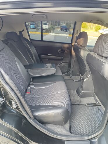 Nissan: Nissan Tiida: 1.6 l | 2011 il Hetçbek — 17