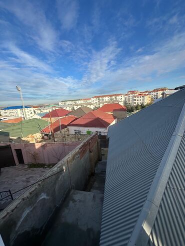 Həyət evləri və villaların satışı: 3 otaqlı, 68 kv. m, Təmirsiz — 14