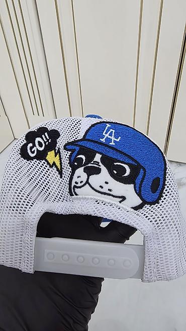 Кепки: @baldar_u4un.kg в инстаграме можете тут посмотреть видео этих вещей. 🔥 — 5