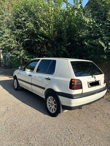 салон на гольф 2: Volkswagen Golf: 1994 г., 1.6 л, Механика, Бензин, Седан