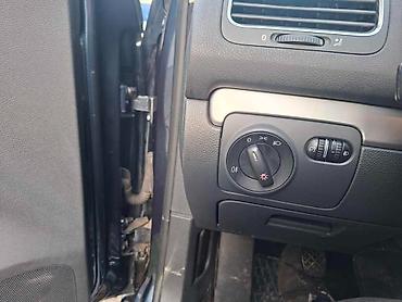 auto pragovi: Volkswagen Golf 6 1.4 2009 godište Golf je prešao 221000 km, benzin — 9