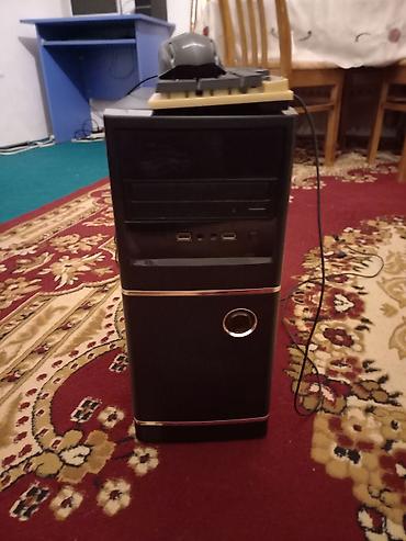 computer monitor: Stolüstü kompüter (system unit) və aksesuarlar dəsti Tərkib: - — 1
