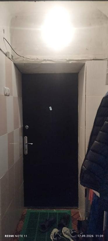 без агенство: 2 комнаты, 39 м², Азия Молл Хрущевка, 3 этаж, Требуется ремонт — 2