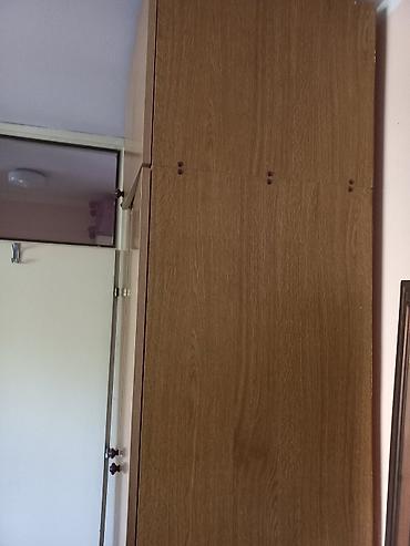 sto za cvece: Ormar.Oplemenjena iverica. Visina 255 cm. Širina 105 cm. Dubina 57 cm — 2
