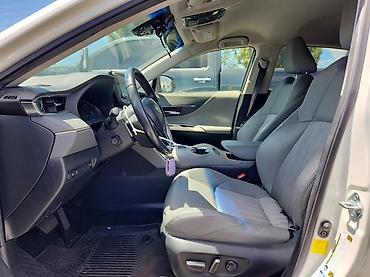 voxy noah: Toyota Venza: 2021 г., 2.5 л, Вариатор, Гибрид, Кроссовер — 6