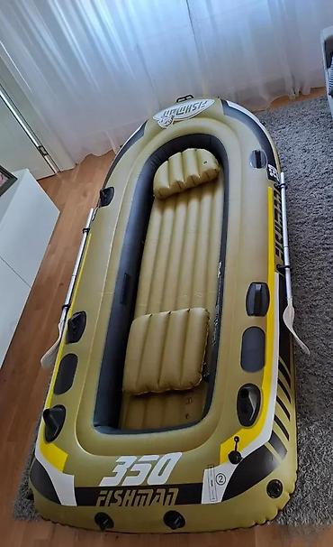 camac za prihranu ribe: CAMAC ZA PECANJE NOV SA VESLIMA I PUMPOM ZA 3+1 OSOBU 340 KG | Cene — 2