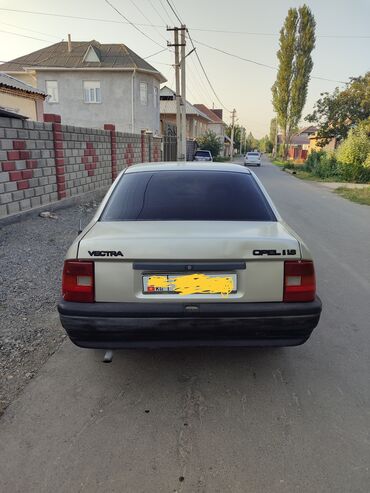 продаю кабан: Opel Vectra: 1992 г., 1.8 л, Механика, Бензин, Седан