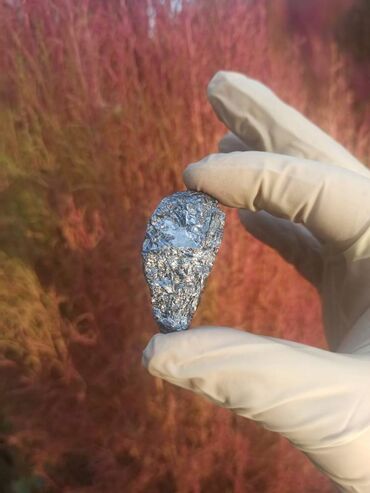 Digər kolleksiyalar: 💎 Təbii Terahertz (Silisyum) daşı😍 Qiymət👉🏻 ölçüsünə görə dəyişir ( 15 — 8