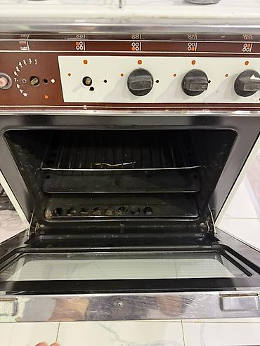 Газовая плита с духовкой, классический полноразмерный формат