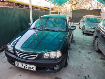 Toyota: Toyota Avensis: 2000 г., 1.8 л, Механика, Бензин, Хэтчбэк