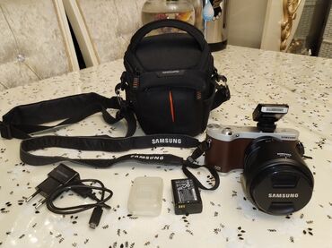Samsung NX300 Mirrorless fotoaparat dəsti Komplekt: - Samsung NX300