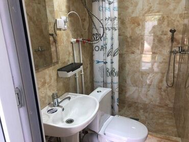 сниму 2 ком квартиру в бишкеке: 1 бөлмө, 35 кв. м, Эмереги менен