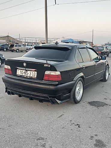 BMW: BMW 3 series: 1.8 l | 1992 il Sedan — 4