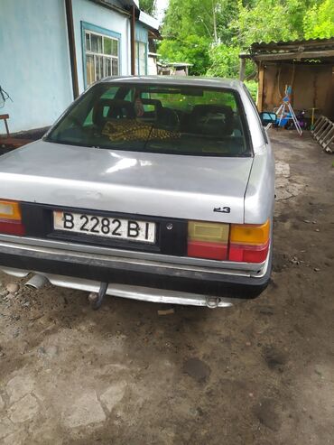 ауди 18: Audi : 1986 г., 2.3 л, Механика, Бензин, Седан