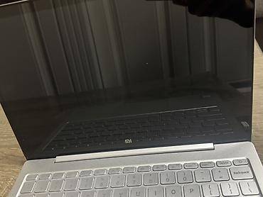 Xiaomi ноутбуктары: Xiaomi Mi Laptop Air 12.5 - Экран: 12.5", глянцевый. - Корпус — 3