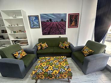 puff kreslo: Yaşıl–boz tonlarda salon mebel dəsti - Tərkib: 1 üçlü divan, 2 ədəd — 2