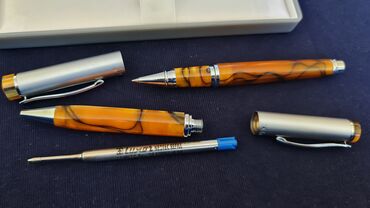Ostali predmeti za umetnost i kolekcionarstvo: 2 hemiske ko nove od sedefa ili cilibara stvarno neznam jako lepe I — 17