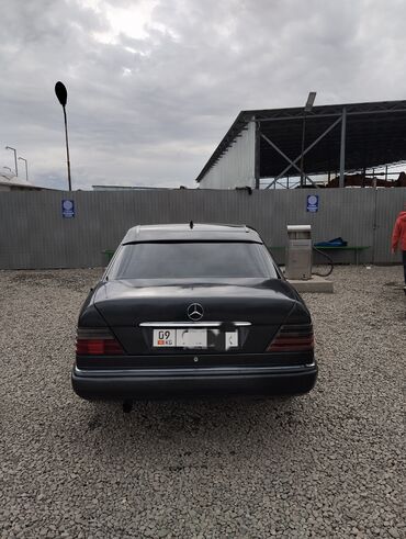 мерс 221 2005 год: Mercedes-Benz W124: 1990 г., 2.3 л, Механика, Бензин, Седан