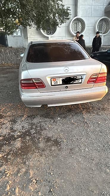 Mercedes-Benz E-Class: 1998 г., 2 л, Автомат, Бензин, Седан — 3