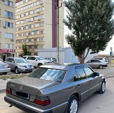 мерседес 230 е: Mercedes-Benz 230: 1990 г., 2.3 л, Механика, Бензин, Седан