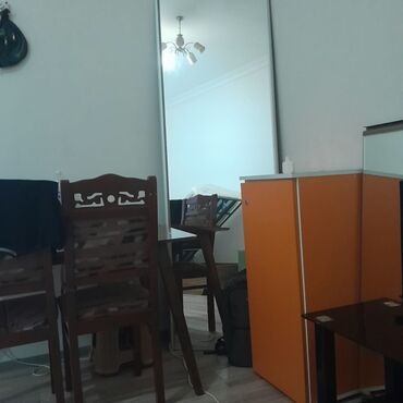 Pastel dəstləri: Güzgü Döşəmə üstü, Düzbucaqlı, Sadə