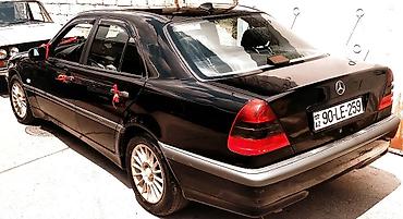 skoda rapid: Mercedes-Benz C-Class: 1.8 l | 1999 il Sedan — 1