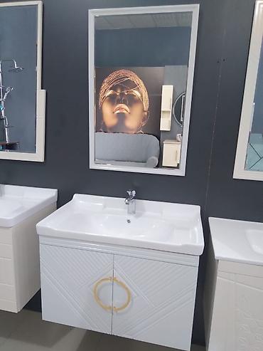 hamam ucun şkaf: Banyo mebeli və üzlük dəstləri - Müxtəlif dizaynda asma və döşəmə — 9