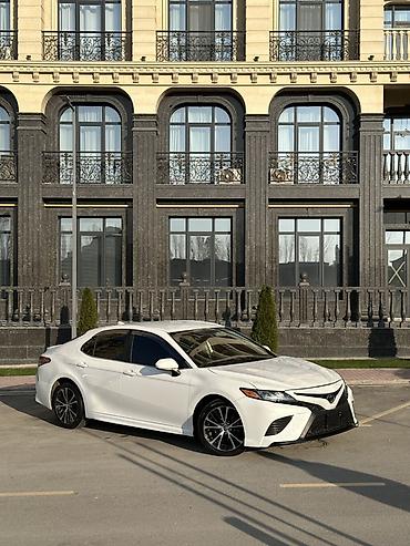 kruz: Toyota Camry: 2019 г., 2.5 л, Автомат, Бензин, Седан — 2