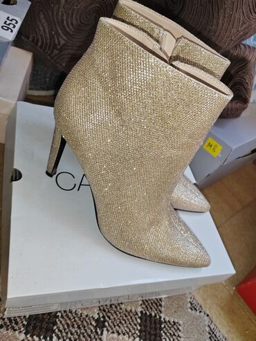 gumene čizme novi sad: Ankle boots, 39